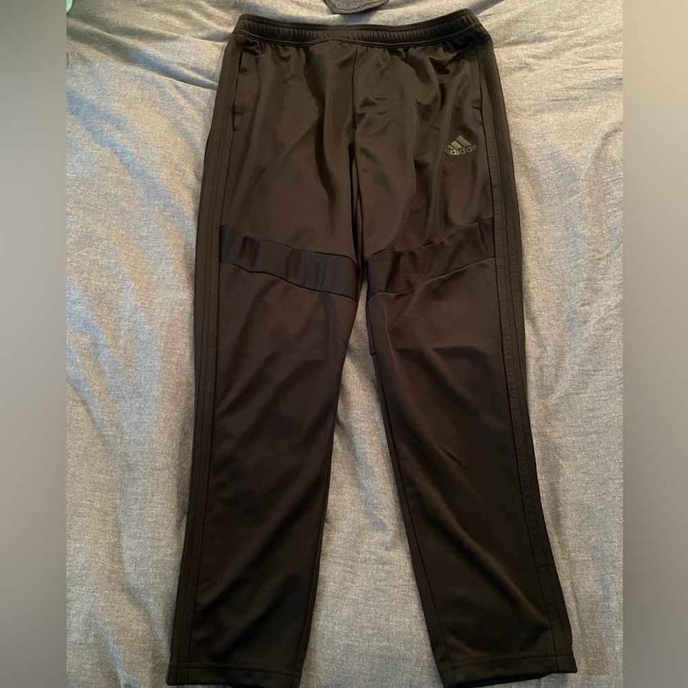 Men’s Adidas sweatpants